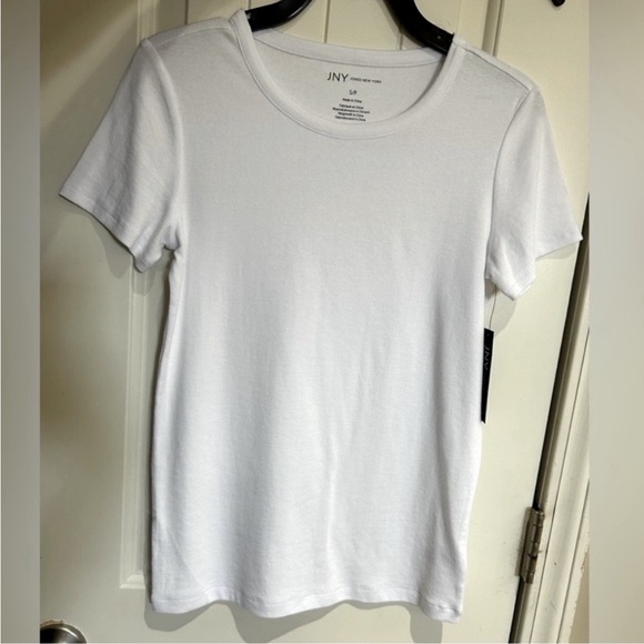 Jones New York Tops - Jones New York Classic White Short Sleeve Tee